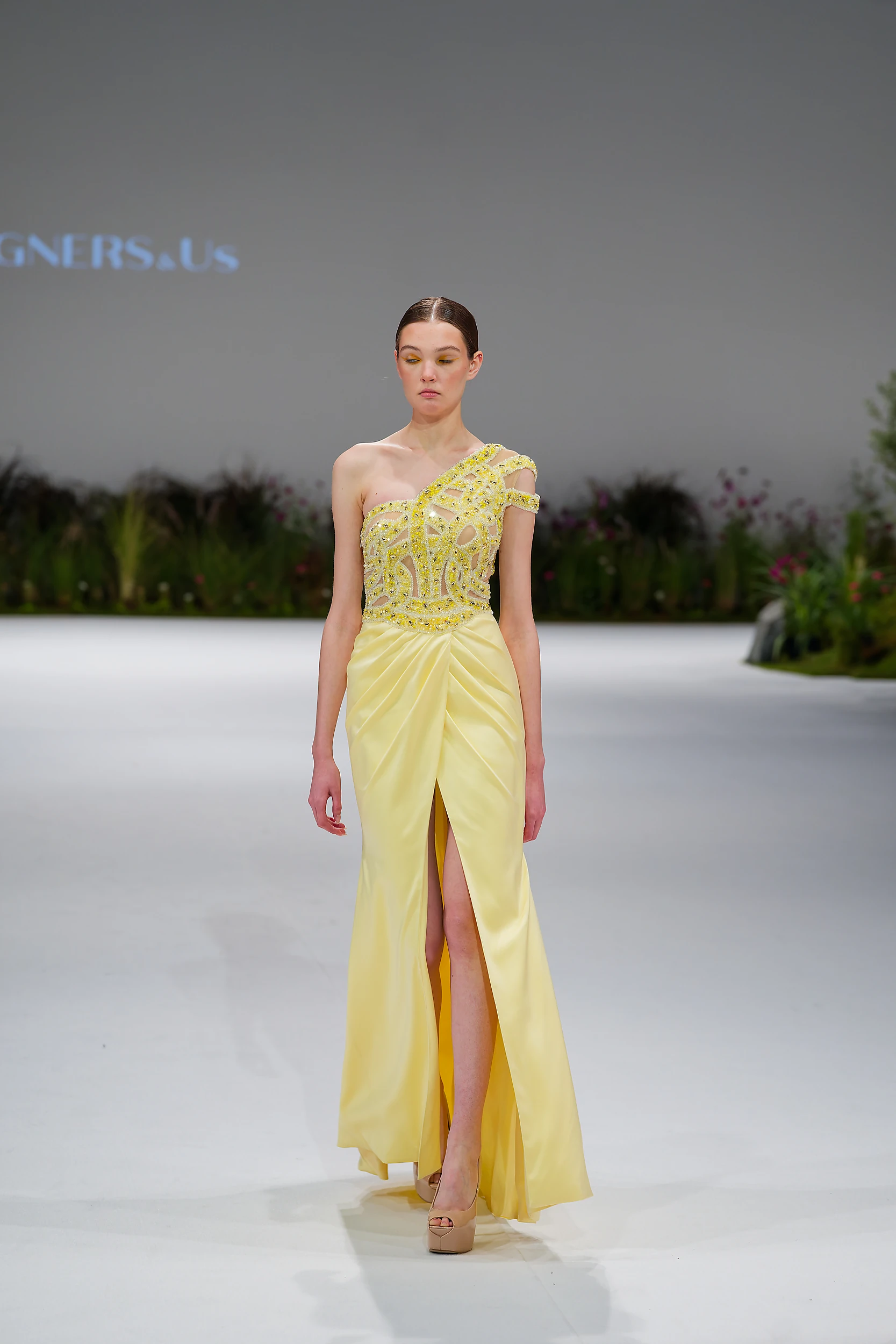 EDITORIAL - EDITORIAL FASHION RUNWAY DUBAI 70 BY ADETOLA ODUKOYA