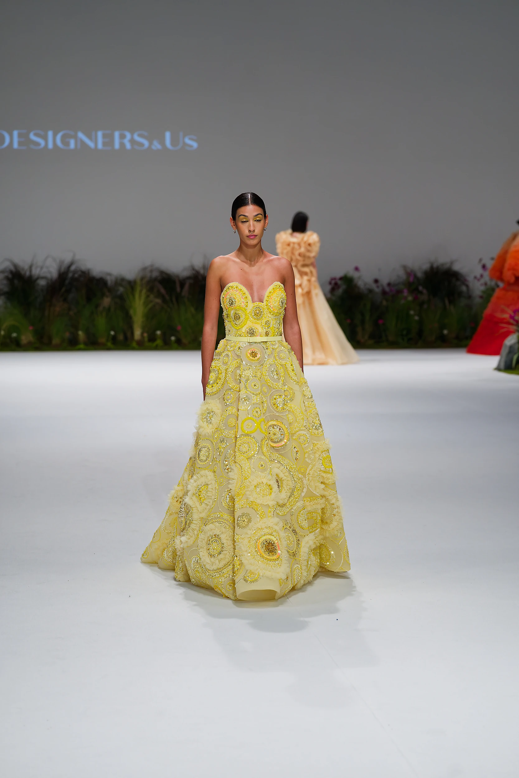 EDITORIAL - EDITORIAL FASHION RUNWAY DUBAI 91 BY ADETOLA ODUKOYA