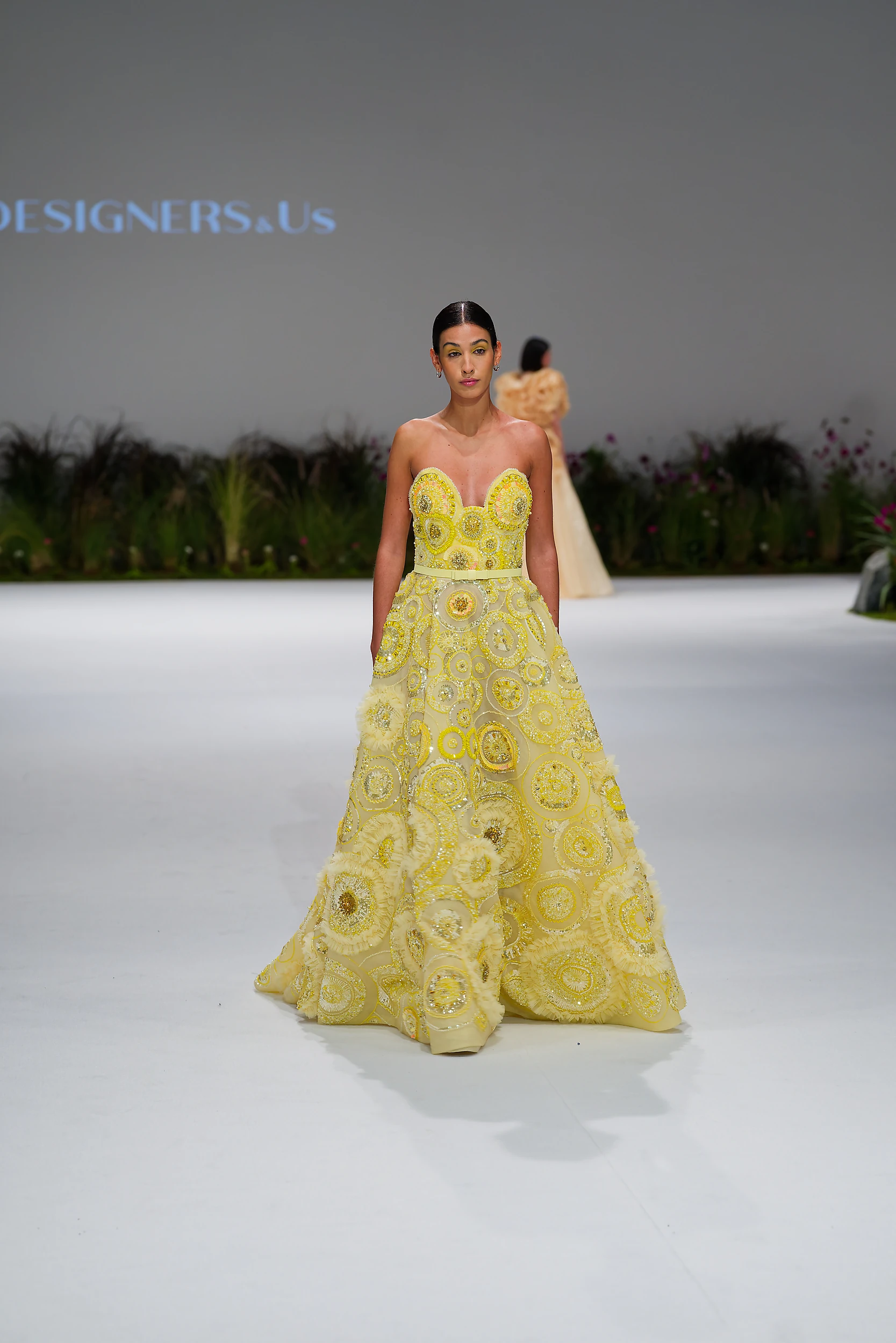 EDITORIAL - EDITORIAL FASHION RUNWAY DUBAI 92 BY ADETOLA ODUKOYA