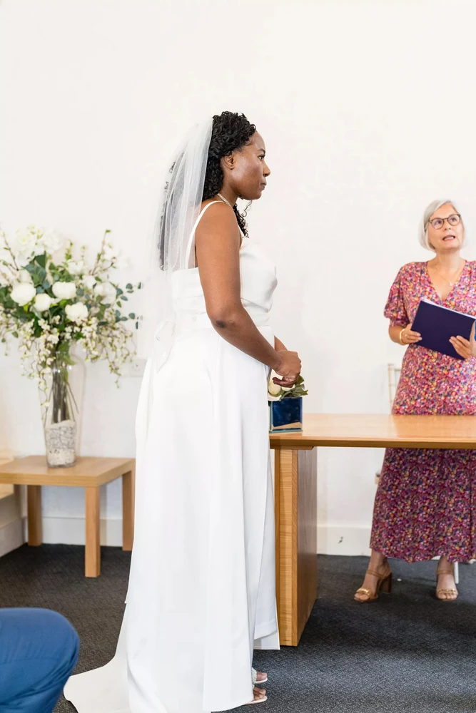 Luxury documentary wedding photography at high-end UK venue - Photo 23